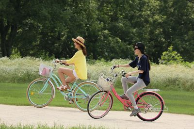 Fiets zomer vrouw