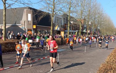 Scholierenloop en finish 10km Lente Loop