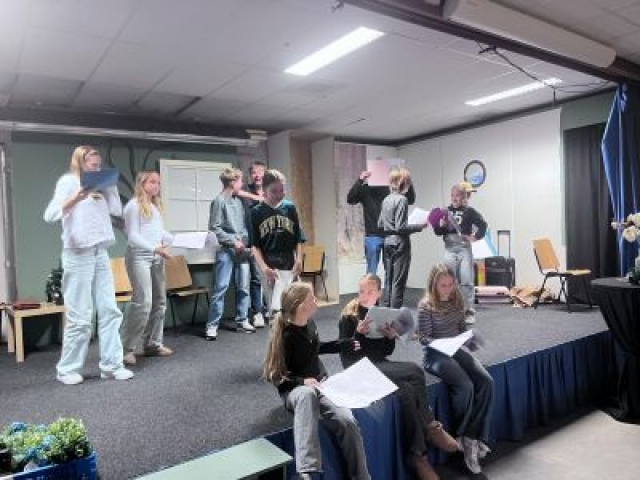 ZAT Kids spelen “Toneel Fratsen”